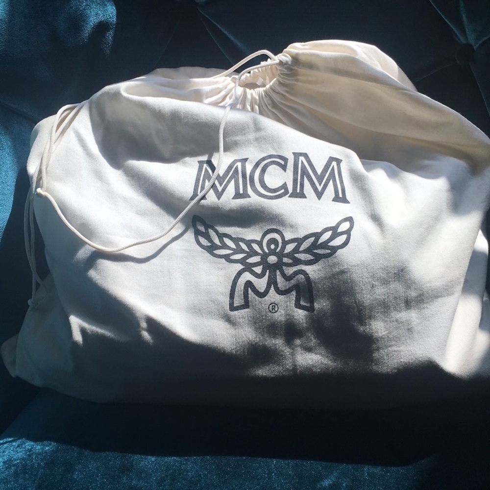 MCM - Picture 5 of 8